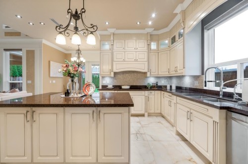 6331 Bellflower Drive, Richmond, BC 