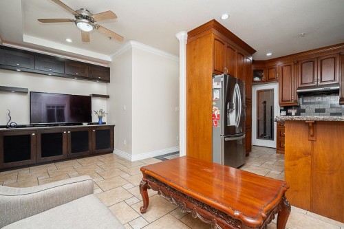 528 Sixteen Street, New Westminster, BC 