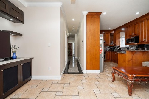 528 Sixteen Street, New Westminster, BC 