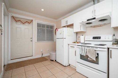 528 Sixteen Street, New Westminster, BC 