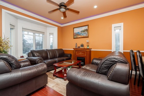 528 Sixteen Street, New Westminster, BC 