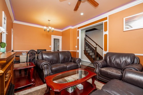 528 Sixteen Street, New Westminster, BC 