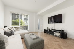 3-9278 Slopes Mews  Burnaby, BC V5A 0G1