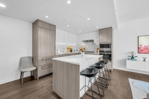 1301-8160 Mcmyn Way, Richmond, BC 