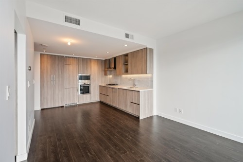 2410-4720 Lougheed Highway, Burnaby, BC 