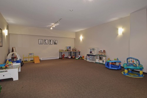 110-400 Klahanie Drive, Port Moody, BC 