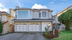 3747 Ulster Street  Port Coquitlam, BC V3B 7H1