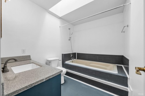 12150 Chestnut Crescent, Pitt Meadows, BC 