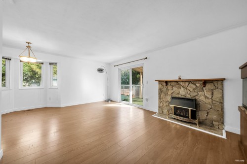 12150 Chestnut Crescent, Pitt Meadows, BC 