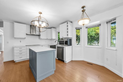 12150 Chestnut Crescent, Pitt Meadows, BC 