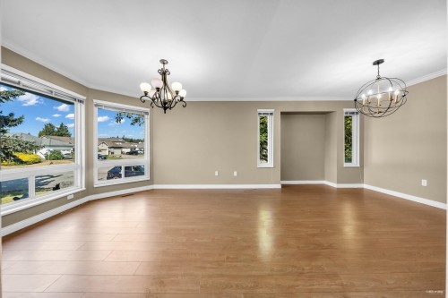 12150 Chestnut Crescent, Pitt Meadows, BC 