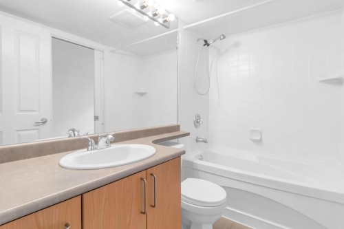 201-3142 John’S Street, Port Moody, BC 