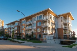 307-217 8th Street W North Vancouver, BC V7M 0C2