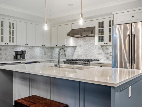 100-656 13Th Avenue W, Vancouver, BC 