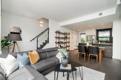 1-83 Moody Street  Port Moody, BC V3H 0K7