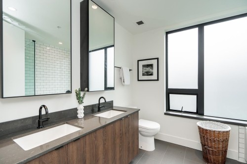 1-83 Moody Street, Port Moody, BC 