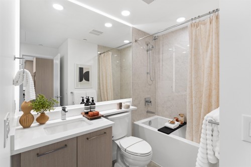 2705-518 Clarke Road, Coquitlam, BC 