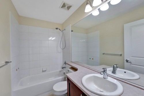 139-3105 Dayanee Springs Boulevard, Coquitlam, BC 