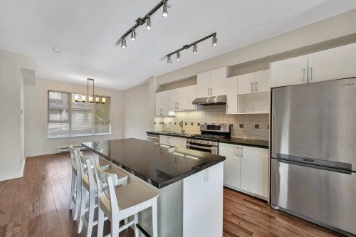 139-3105 Dayanee Springs Boulevard, Coquitlam, BC 