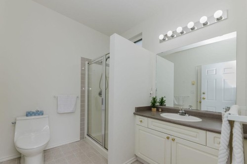 6307 Homestead Avenue, Sechelt, BC 