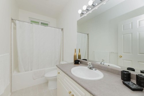 6307 Homestead Avenue, Sechelt, BC 