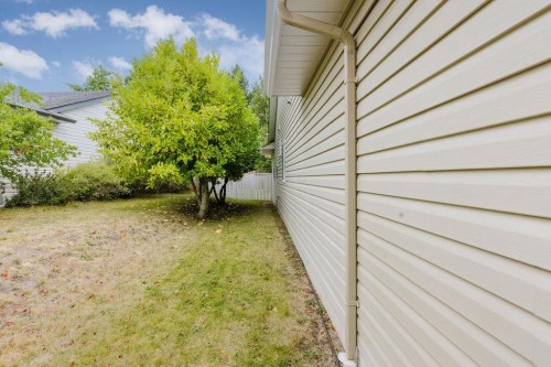 6307 Homestead Avenue, Sechelt, BC 