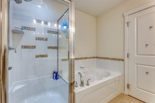 140-3105 Dayanee Springs Boulevard, Coquitlam, BC 