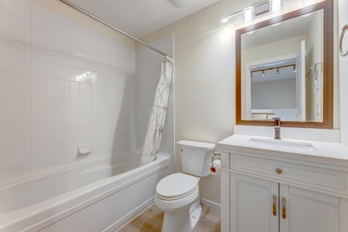 140-3105 Dayanee Springs Boulevard, Coquitlam, BC 