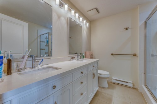 140-3105 Dayanee Springs Boulevard, Coquitlam, BC 