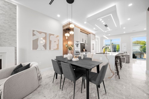 2455 10Th Avenue W, Vancouver, BC 