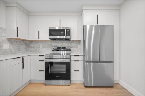 2455 10Th Avenue W, Vancouver, BC 