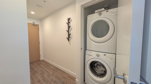 5008-4670 Assembly Way, Burnaby, BC 