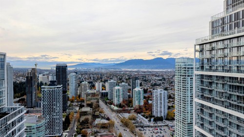 5008-4670 Assembly Way, Burnaby, BC 