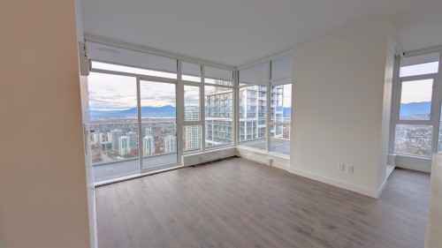 5008-4670 Assembly Way, Burnaby, BC 