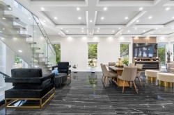 2798 43rd Avenue E Vancouver, BC V5R 2Y9