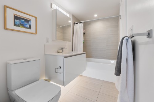 701-5766 Gilbert Road, Richmond, BC 