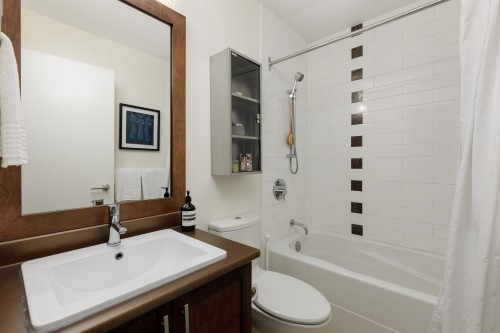 4-307 15Th Street E, North Vancouver, BC 