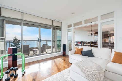 1101-3335 Cypress Place, West Vancouver, BC 