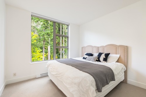 1101-3335 Cypress Place, West Vancouver, BC 