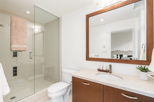 1101-3335 Cypress Place, West Vancouver, BC 