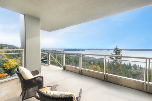 1101-3335 Cypress Place, West Vancouver, BC 