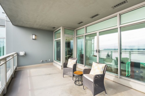 1101-3335 Cypress Place, West Vancouver, BC 