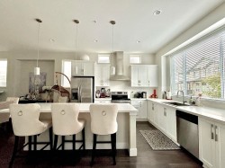 103xx Wynnyk Way  Maple Ridge, BC V2W 1G3