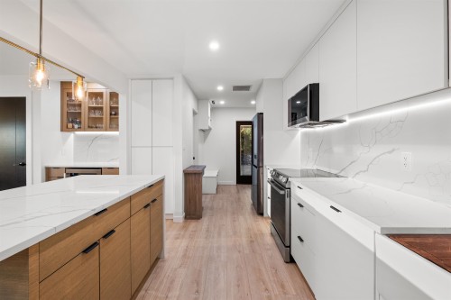 3812 Dalkeith Drive, North Vancouver, BC 