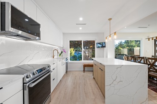 3812 Dalkeith Drive, North Vancouver, BC 