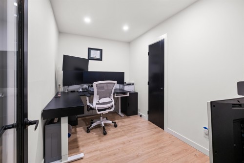 3812 Dalkeith Drive, North Vancouver, BC 