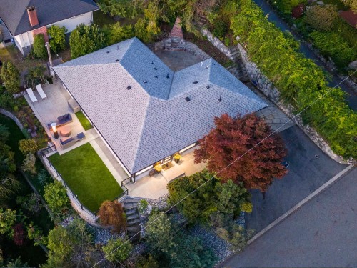 3812 Dalkeith Drive, North Vancouver, BC 