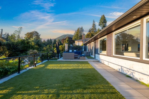 3812 Dalkeith Drive, North Vancouver, BC 