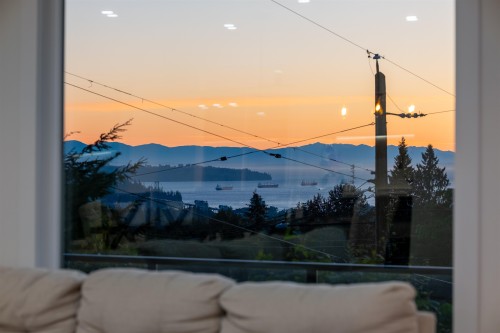 3812 Dalkeith Drive, North Vancouver, BC 