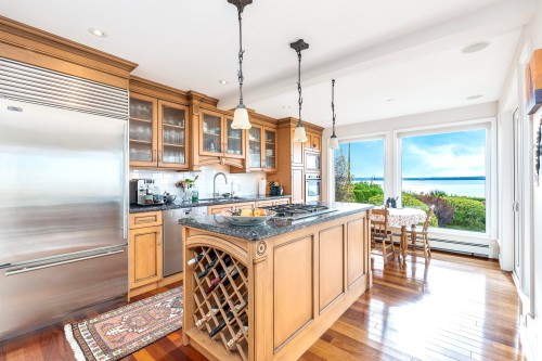 2328 Bellevue Avenue, West Vancouver, BC 